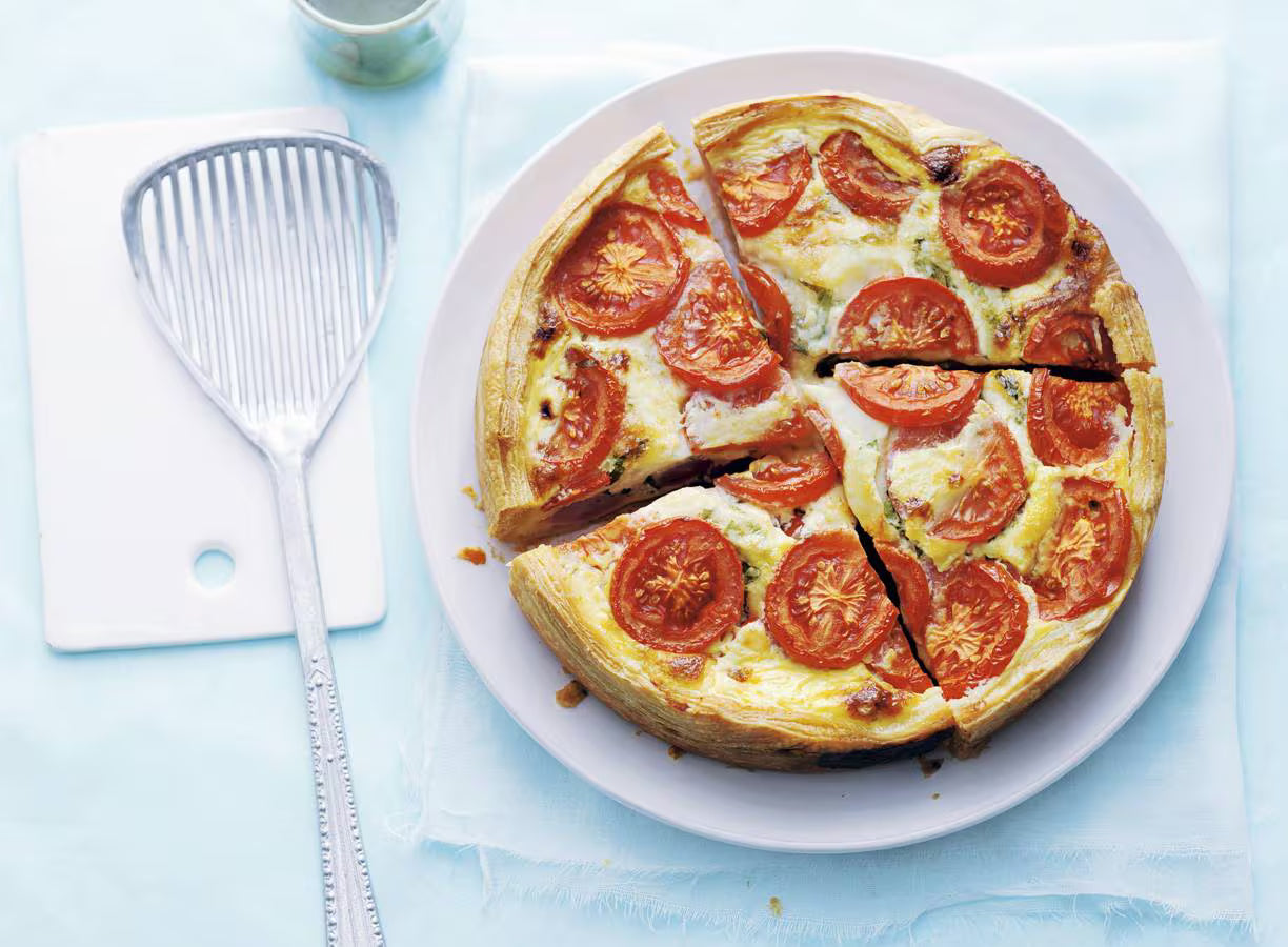 Quiche van de week: Caprese met tomaat, mozzarella en basilicum
