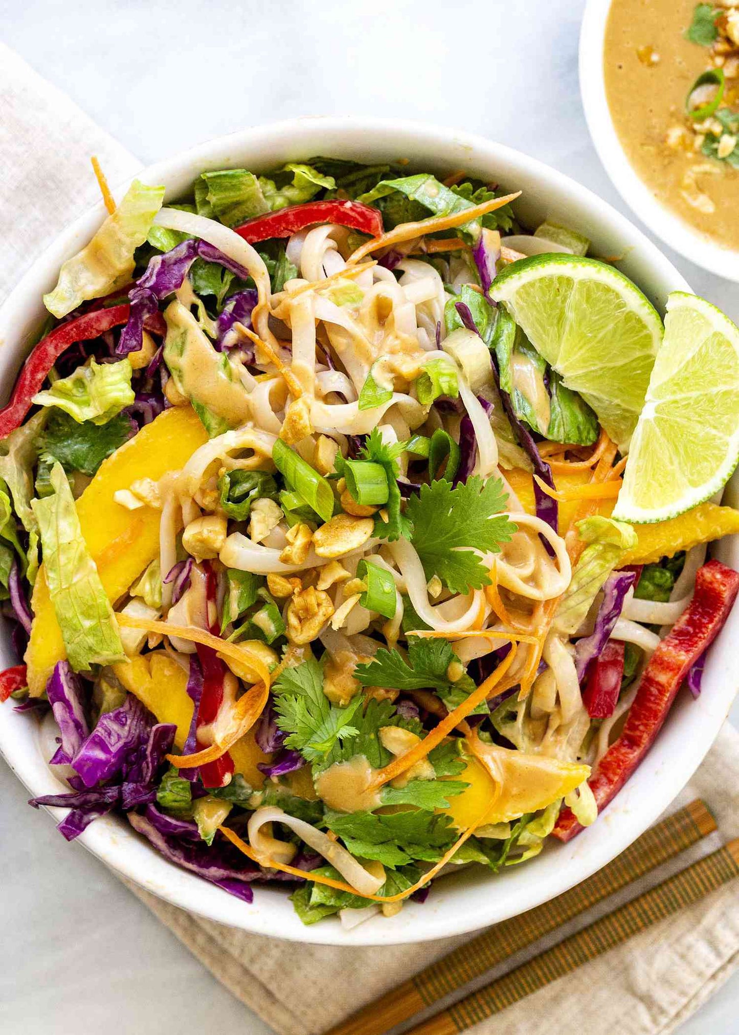 Thai noedel salade met pinda dressing (vega)