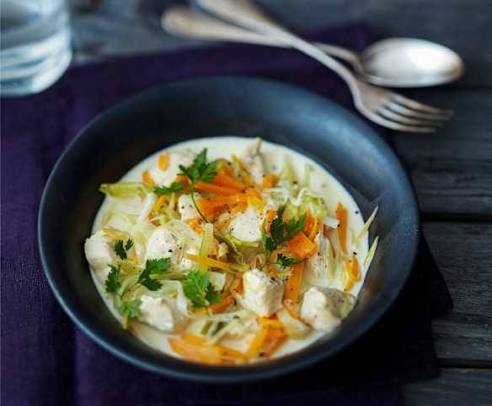 Gentse waterzooi met kip, groenten en aardappels