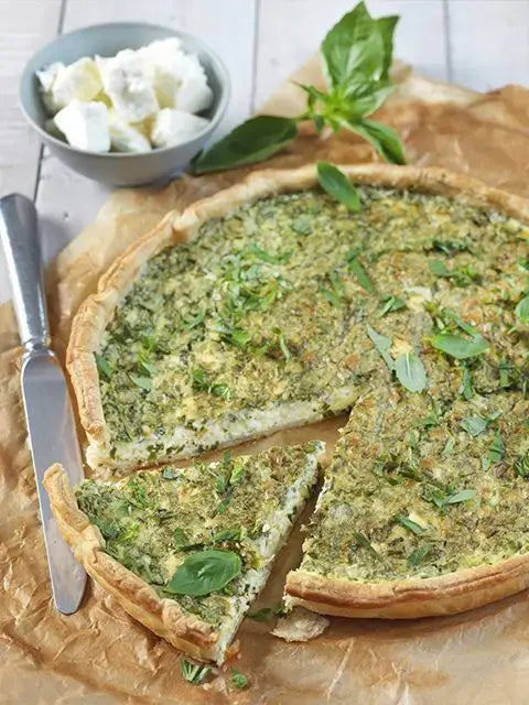 Quiche met veel verse kruiden en schapenkaas