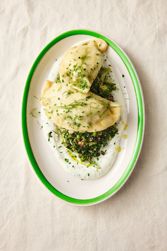 Don. 1 okt.: Pierogi, een Pools deegkussen recept van Jamie. Met aardappel, kaas, broccoli, cavolo en dille.
