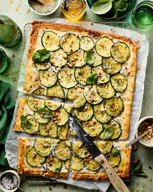 Quiche met courgette, truffel, parmezaan, ricotta-crème fraiche en citroen