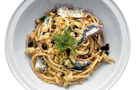 Pasta con le sarde: Pasta met sardines, venkel, rozijn en ansjovis