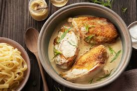 Kip met prei, aligot en mosterd dragonsaus