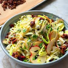 Salade van venkel, appel en peacannoten