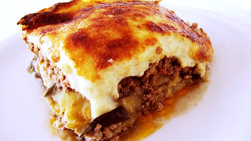 Moussaka, Griekse ovenschotel met rund- en lamsgehakt, aubergine en bechamel