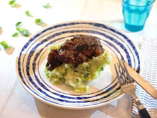 Spruitjesstamppot met prei en stoofvlees